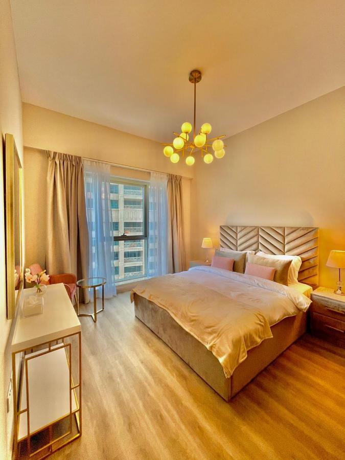 First Class 2Br With Burj Khalifa & Downtown View ดูไบ ภายนอก รูปภาพ