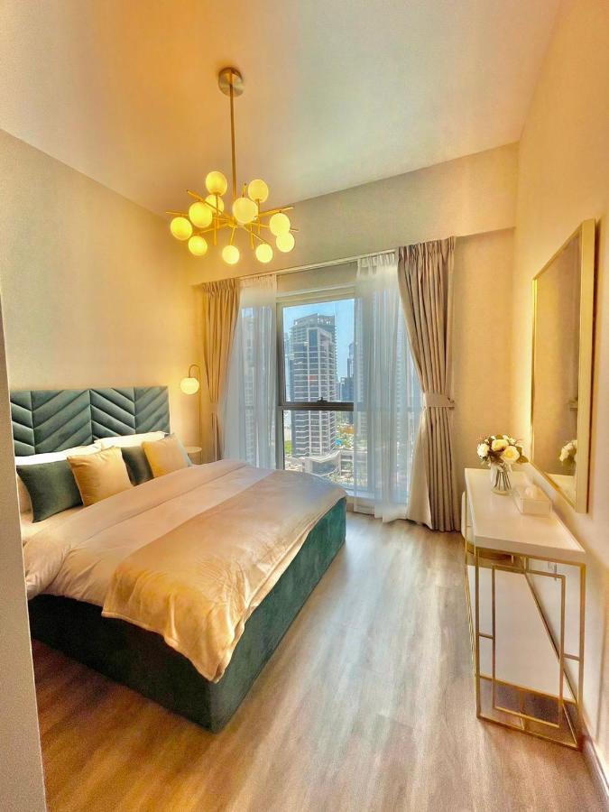 First Class 2Br With Burj Khalifa & Downtown View ดูไบ ภายนอก รูปภาพ
